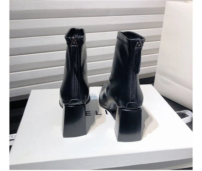 Stivaletti Fiamma a Punta con Tacco in Pelle