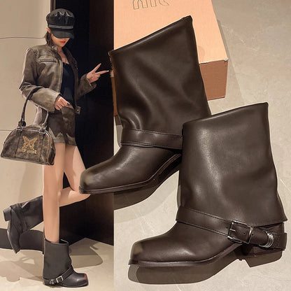 Stivali Mimmi con punta quadrata in Pelle